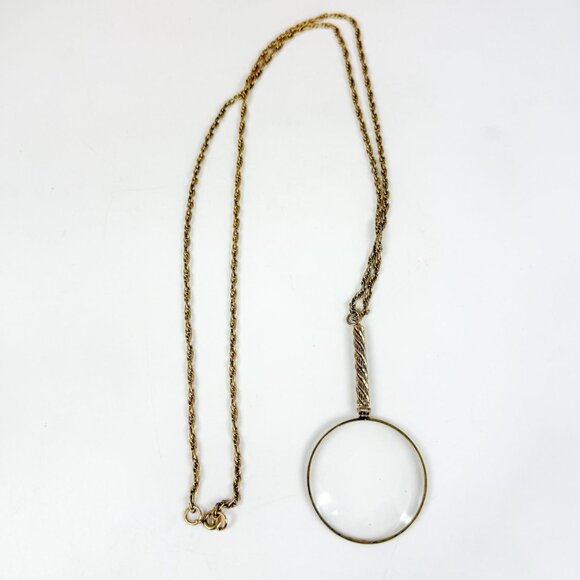 Vintage Gold Tone Handheld Magnifying Glass Loupe Pendant Necklace - Picture 1 of 6